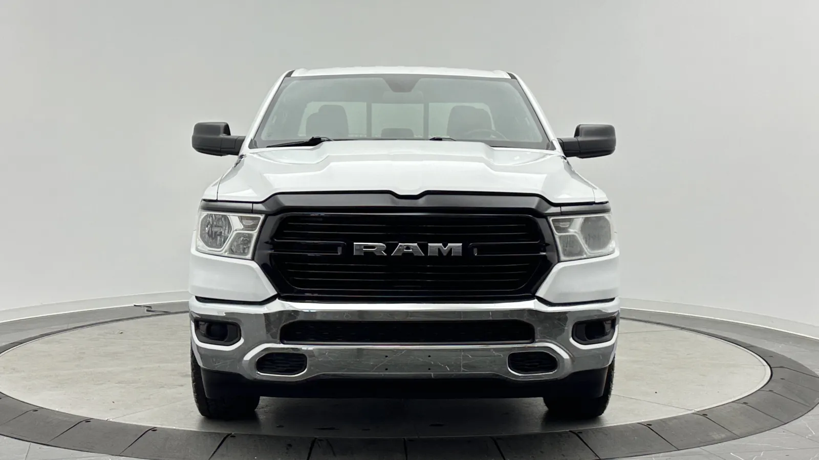 Ram 1500 photo 2