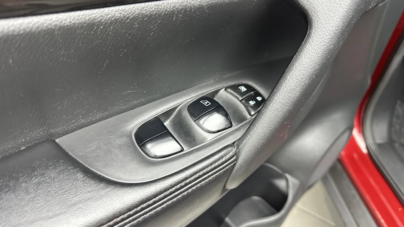 Nissan Rogue photo 10
