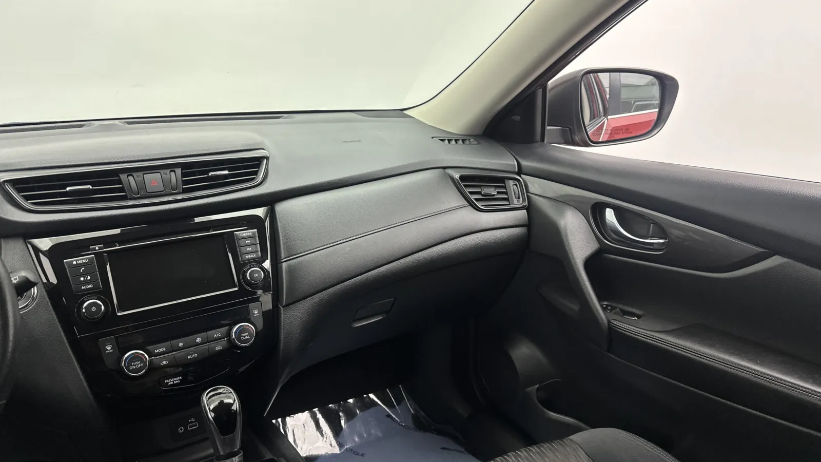 Nissan Rogue photo 33