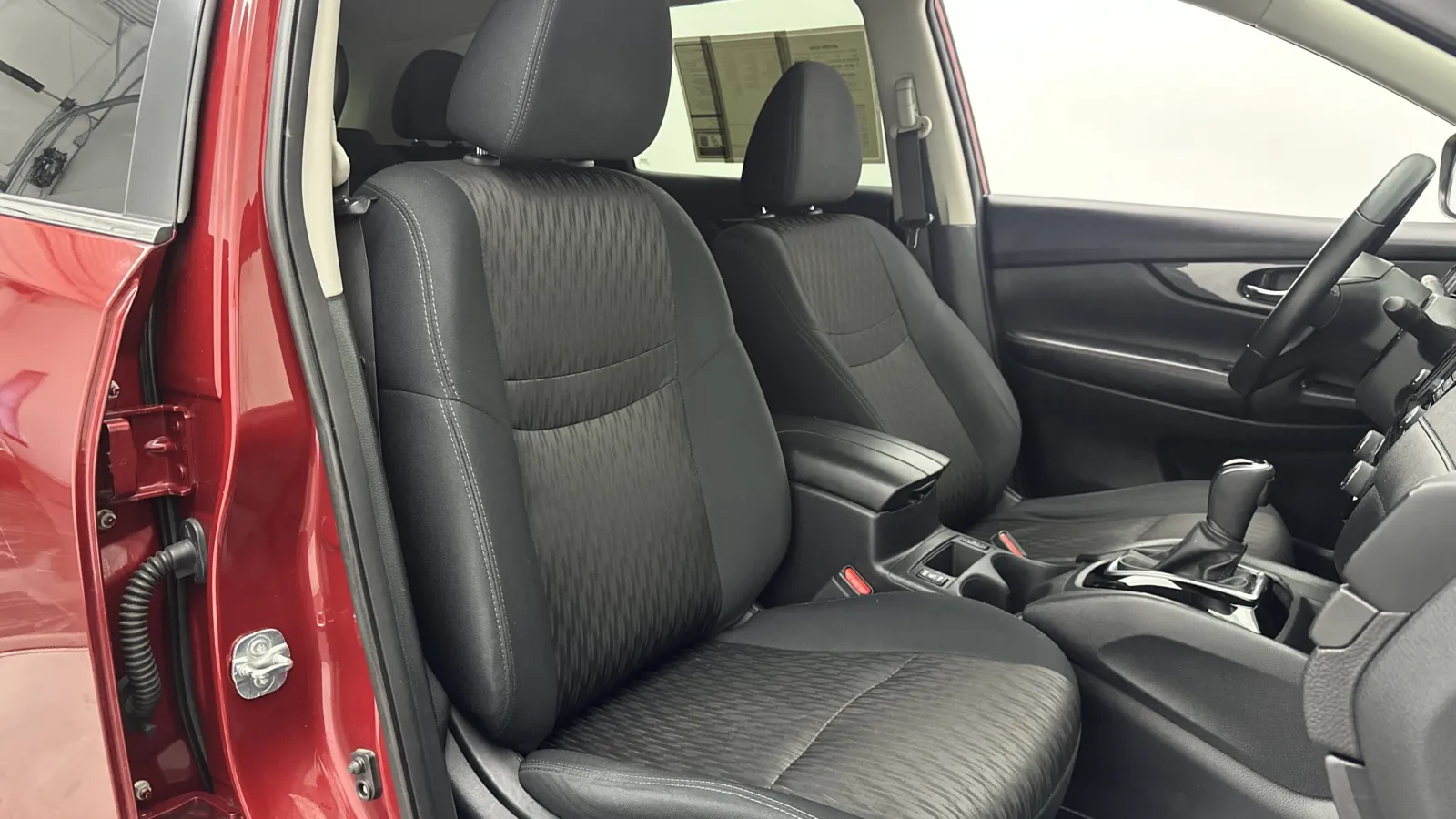 Nissan Rogue photo 36