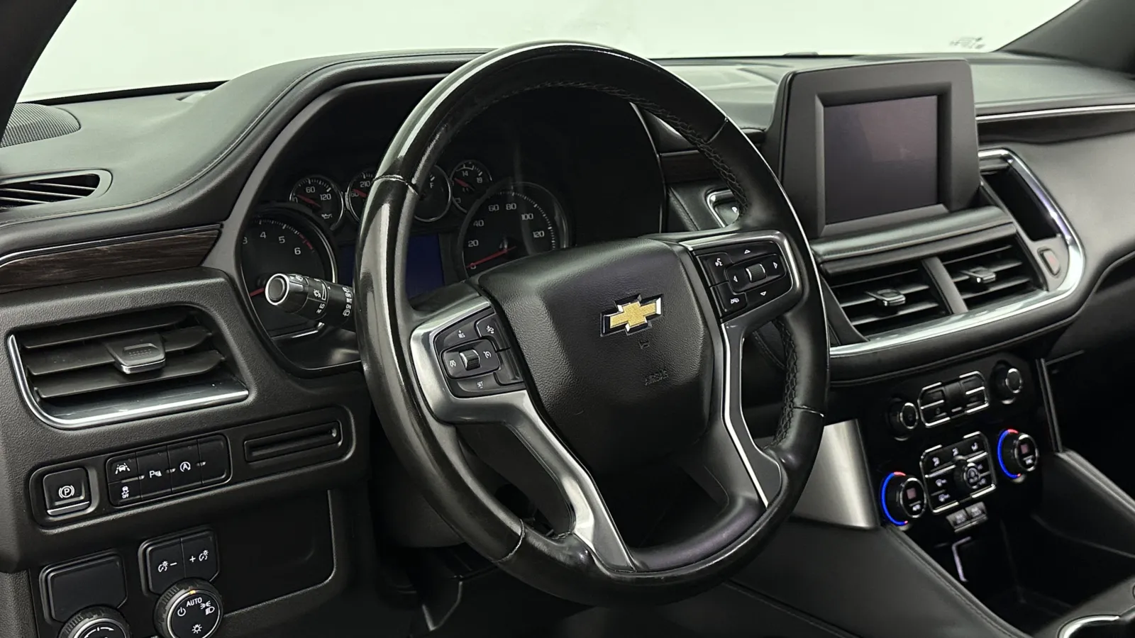 Chevrolet Tahoe photo 8