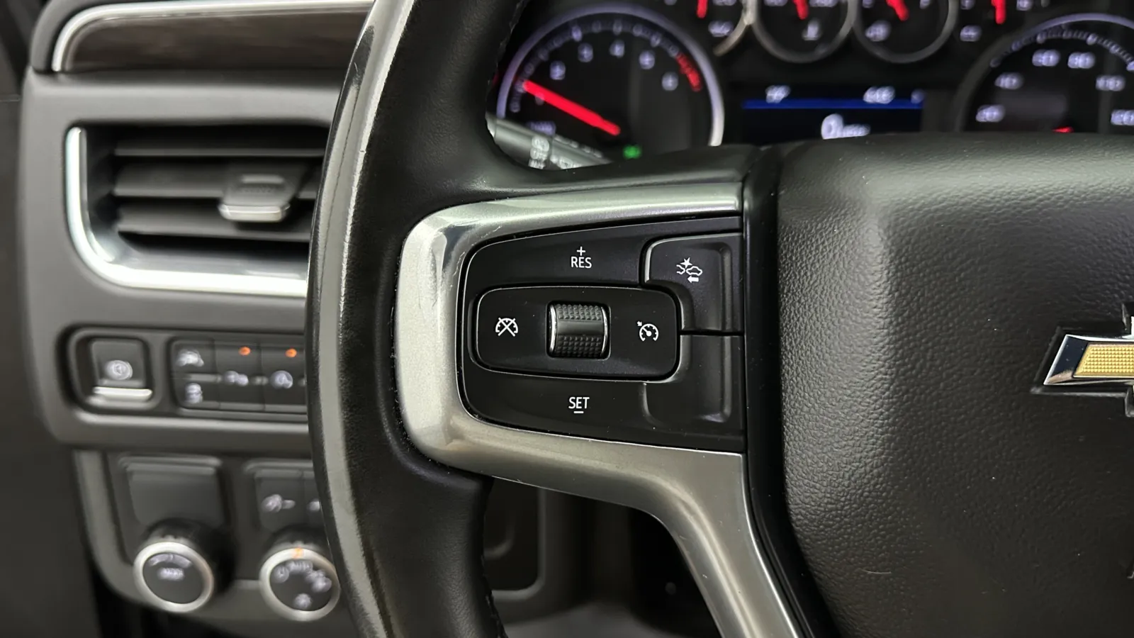 Chevrolet Tahoe photo 19