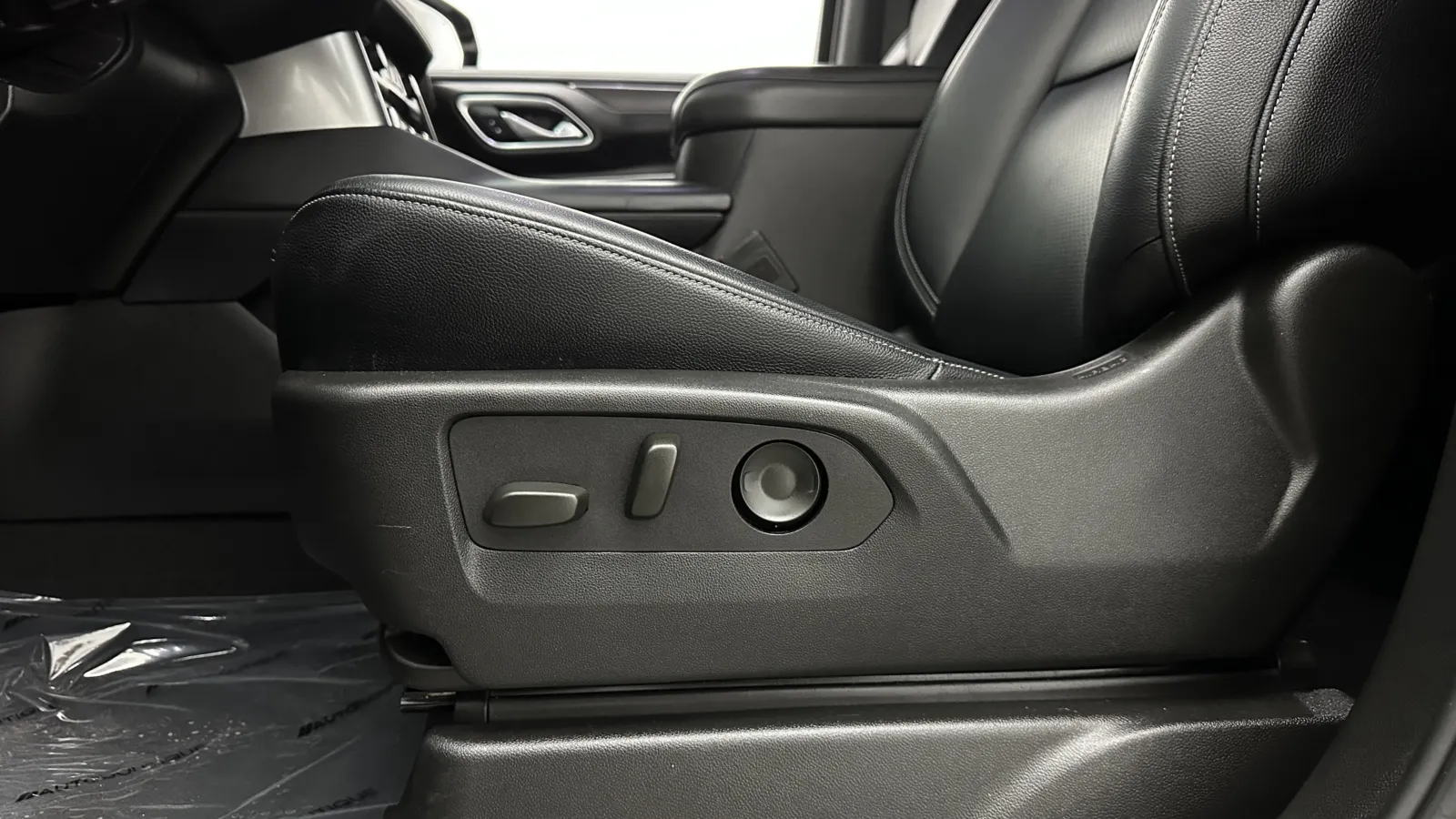 Chevrolet Tahoe photo 13