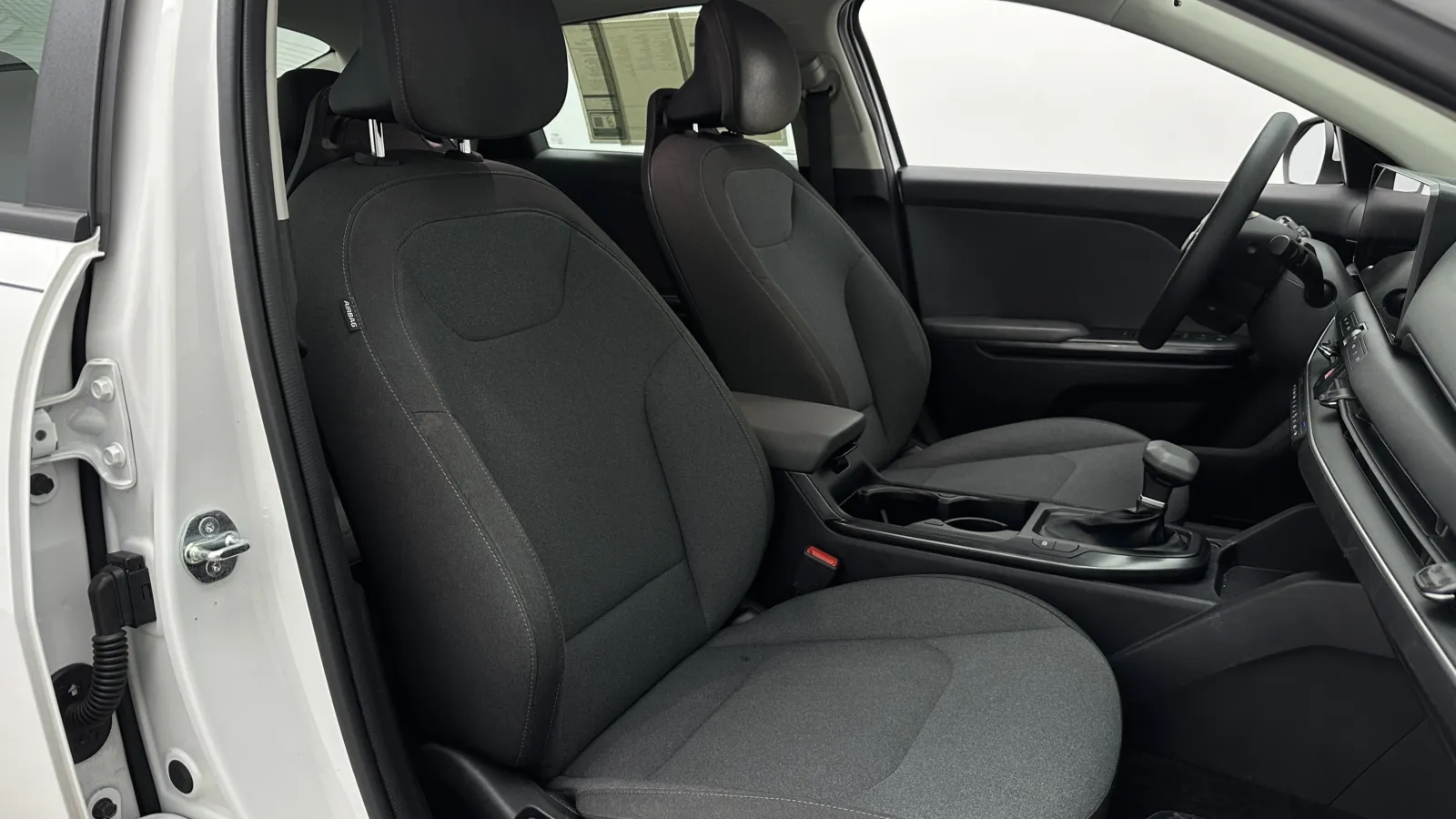 Kia K4 photo 32