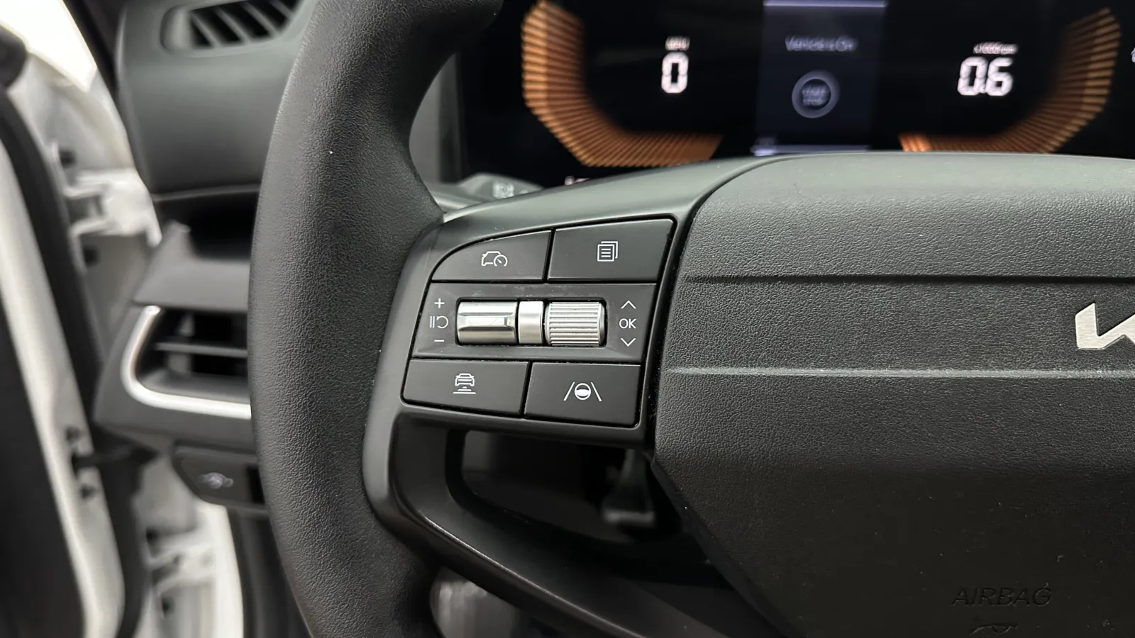 Kia K4 photo 19