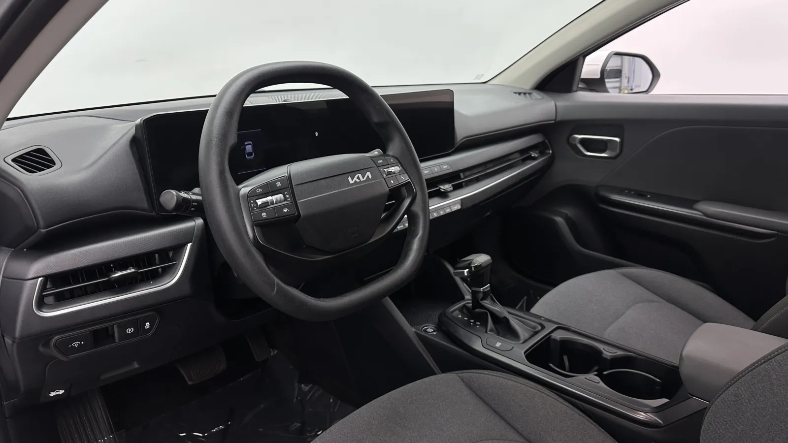 Kia K4 photo 10