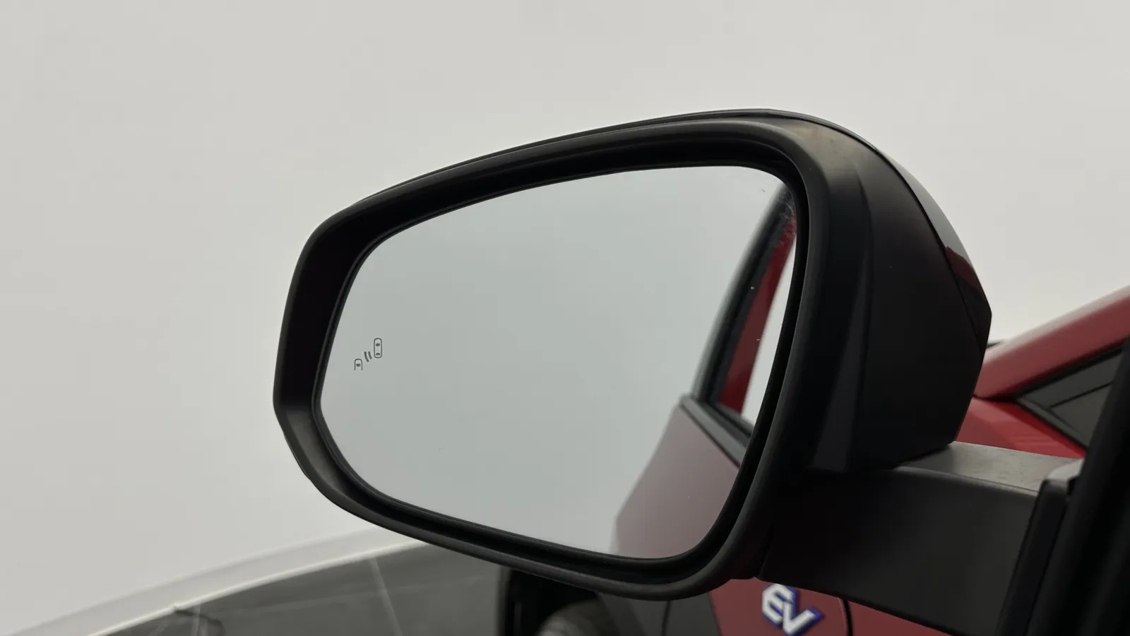 Subaru Solterra photo 12