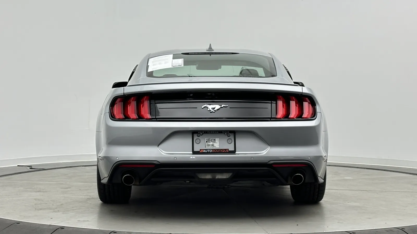 Ford Mustang photo 6