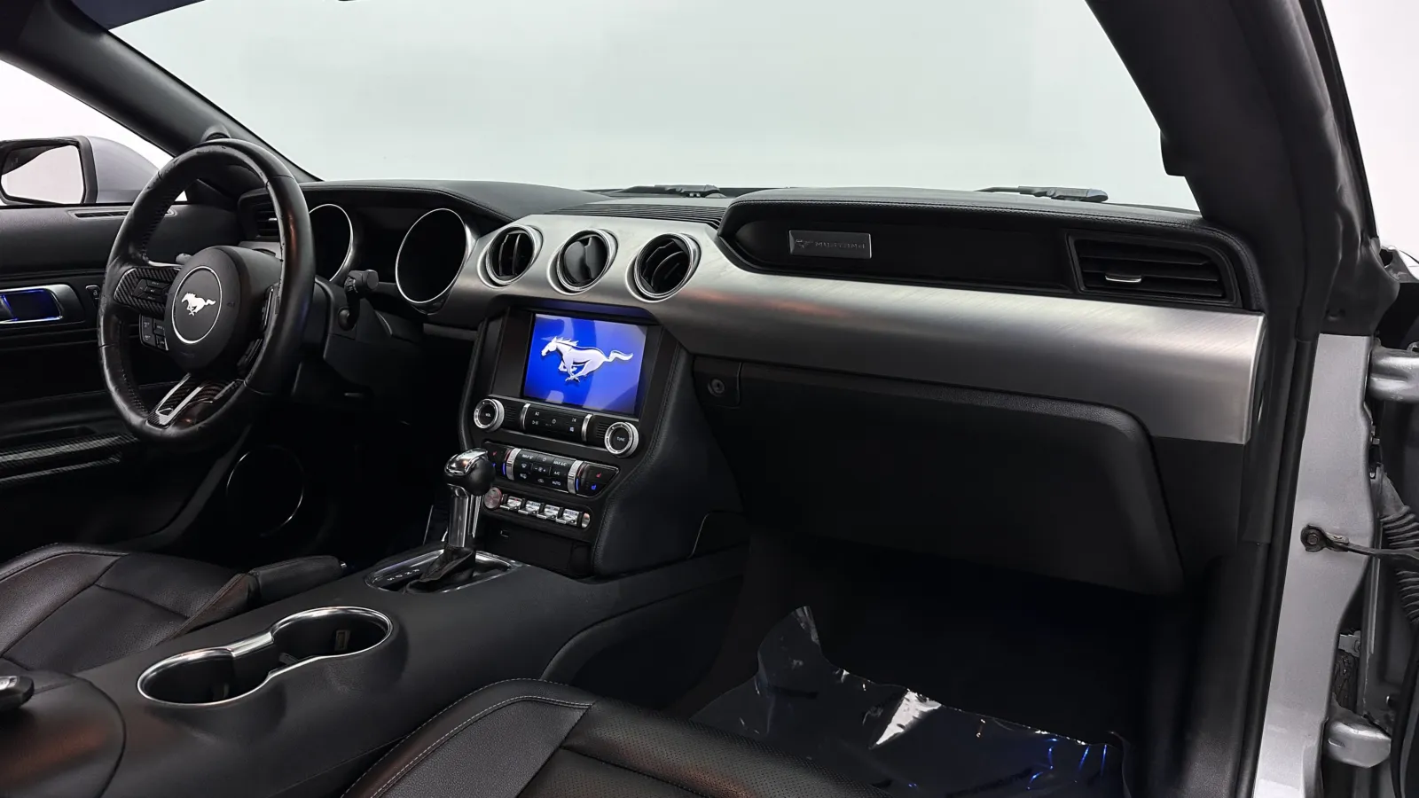 Ford Mustang photo 29