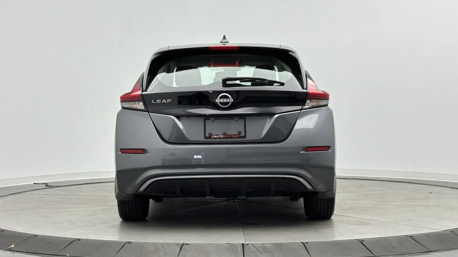 Nissan Leaf photo 6