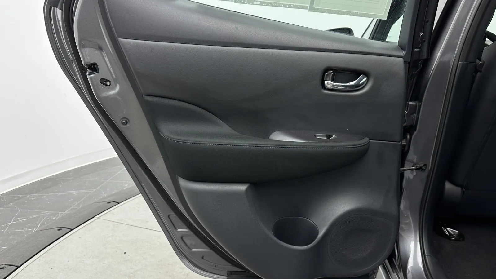 Nissan Leaf photo 25