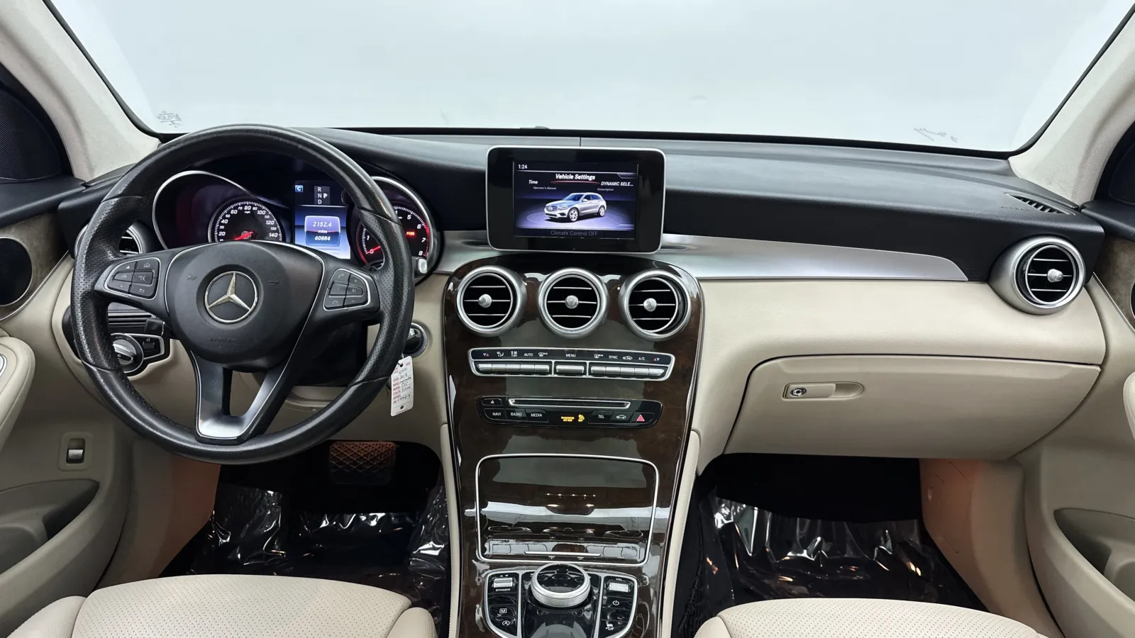 Mercedes-Benz GLC photo 32