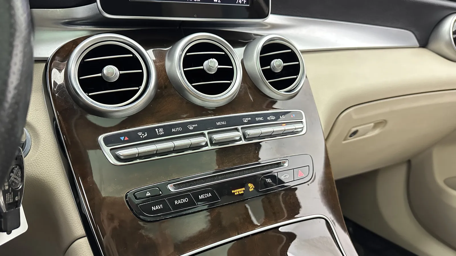 Mercedes-Benz GLC photo 16