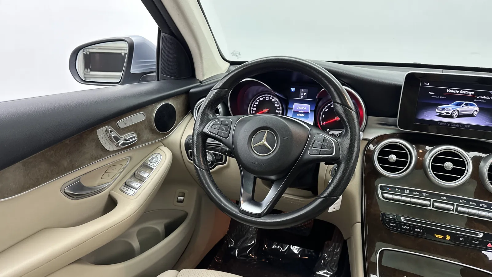 Mercedes-Benz GLC photo 31