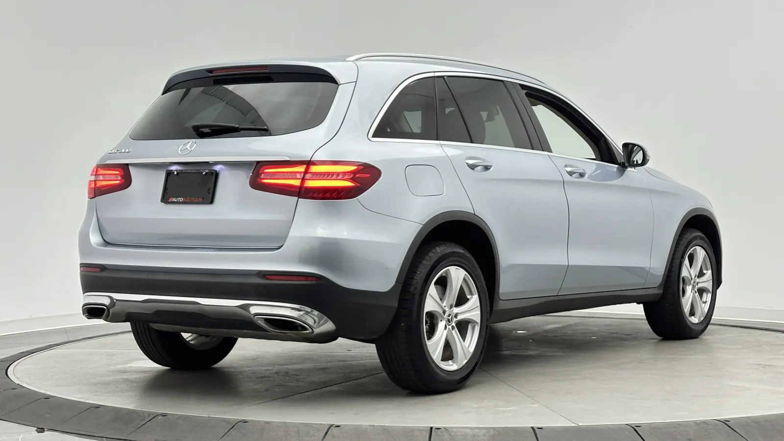 Mercedes-Benz GLC photo 8