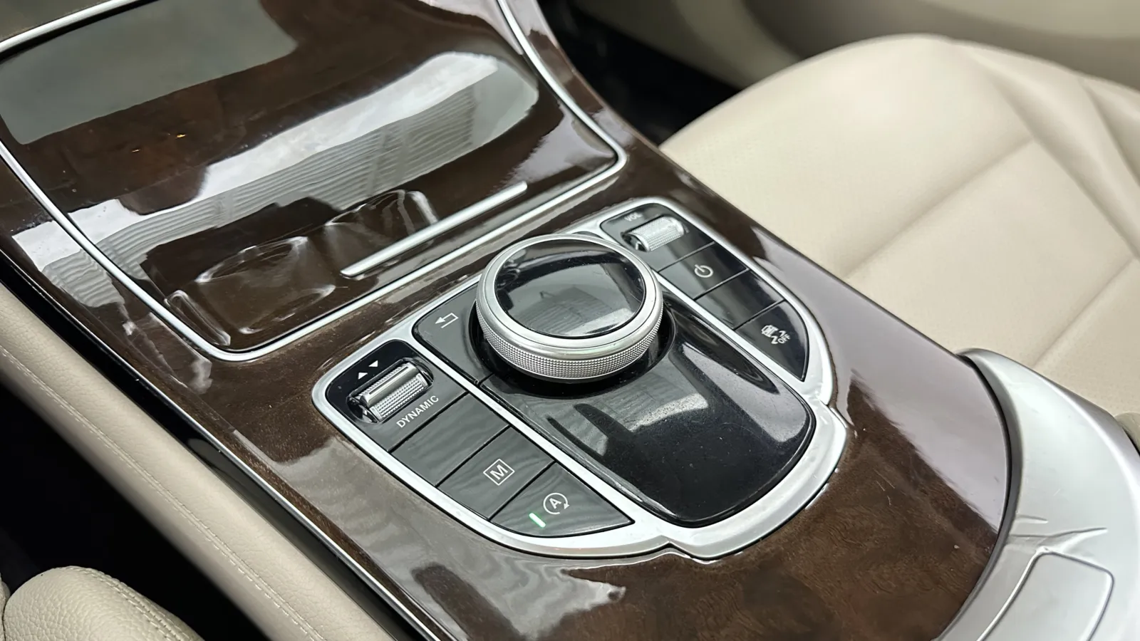 Mercedes-Benz GLC photo 14