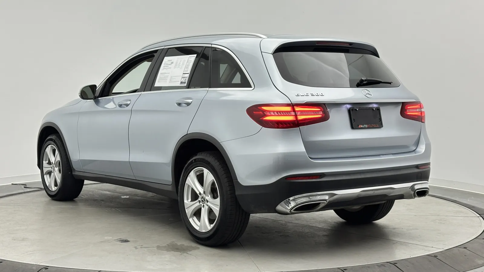 Mercedes-Benz GLC photo 6