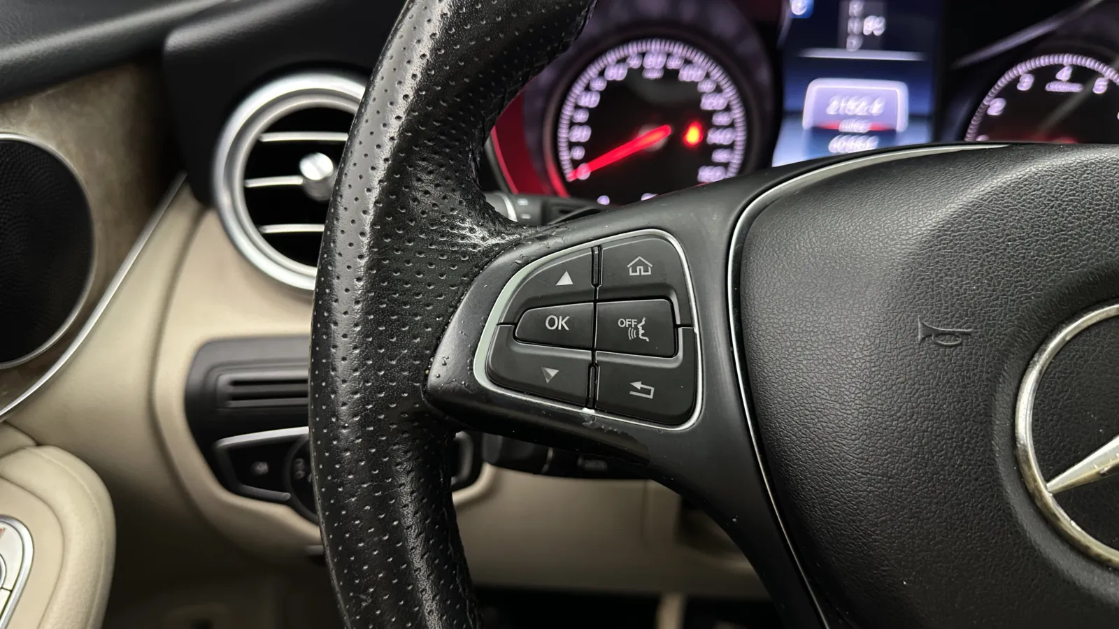 Mercedes-Benz GLC photo 20