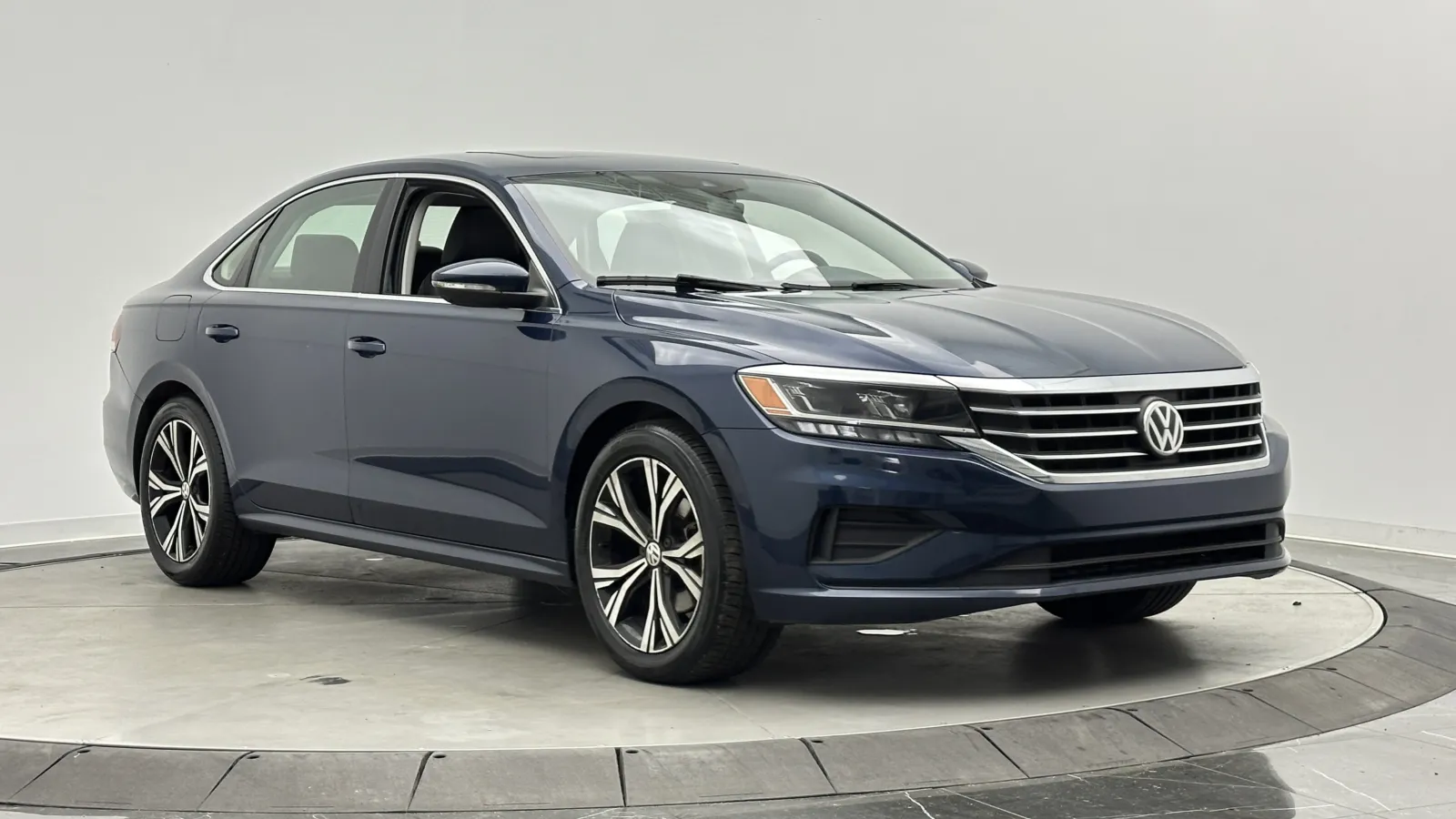 Volkswagen Passat photo 3