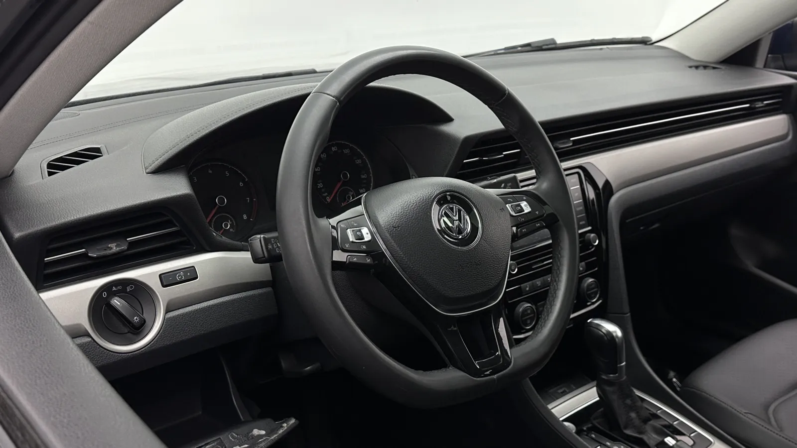 Volkswagen Passat photo 9