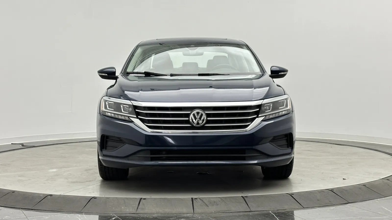 Volkswagen Passat photo 2