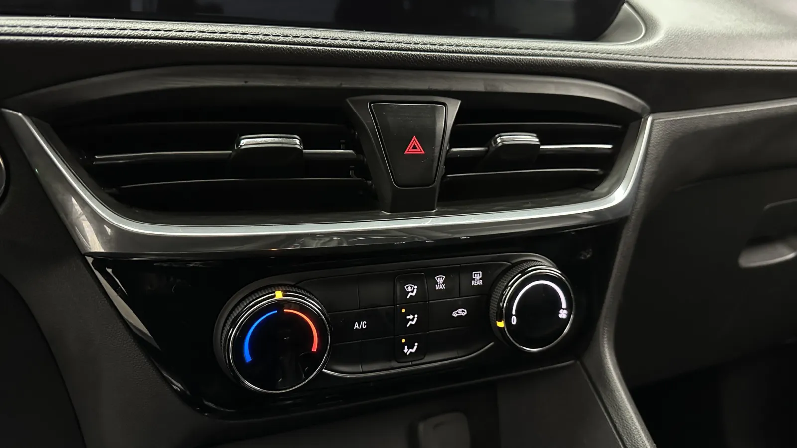 Buick Encore GX photo 16