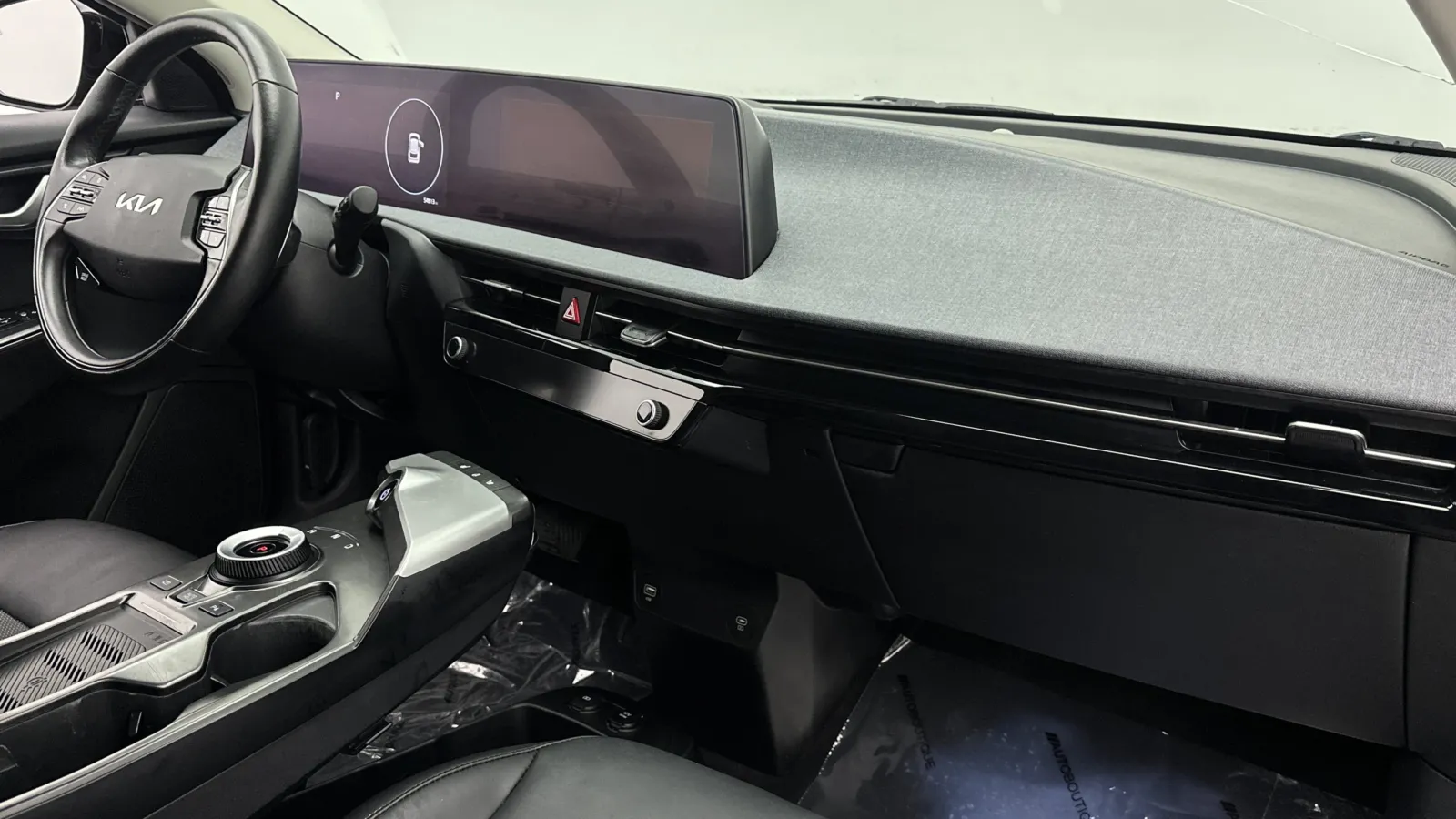 Kia EV6 photo 38