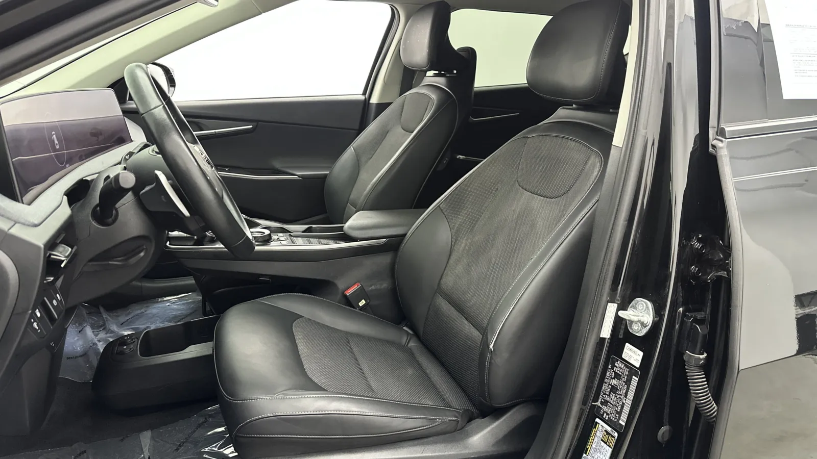 Kia EV6 photo 16