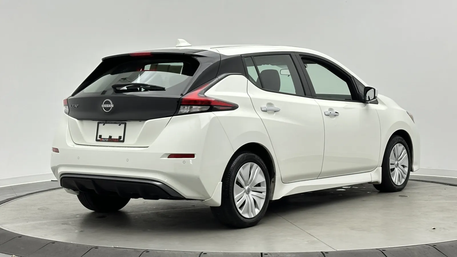 Nissan Leaf photo 7