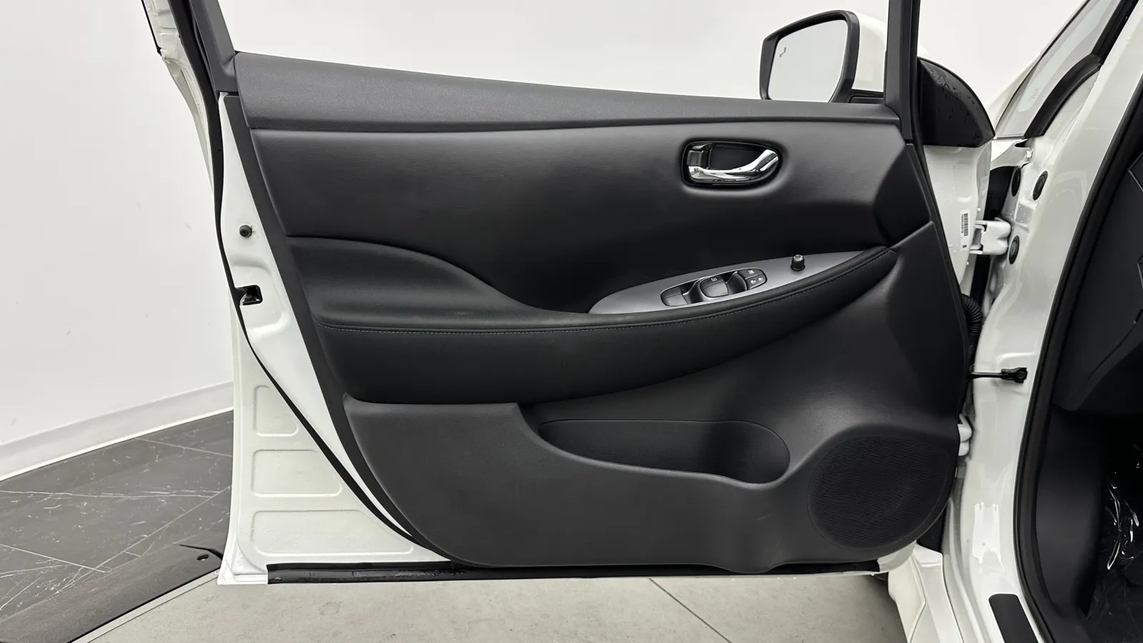 Nissan Leaf photo 11