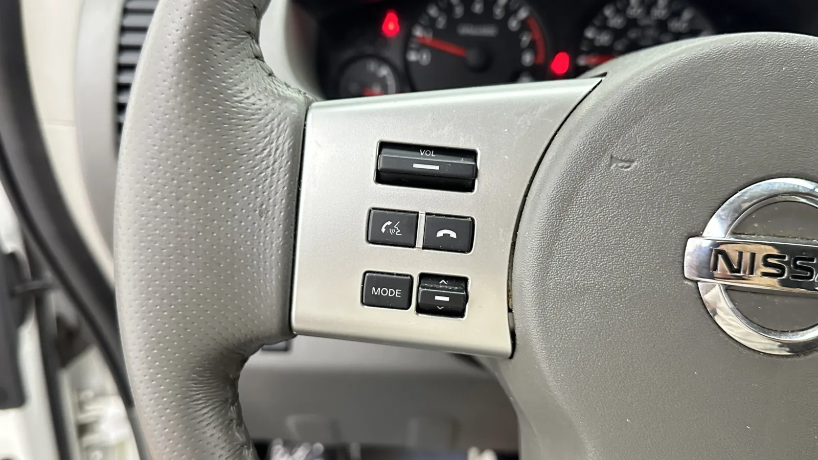 Nissan Frontier photo 17