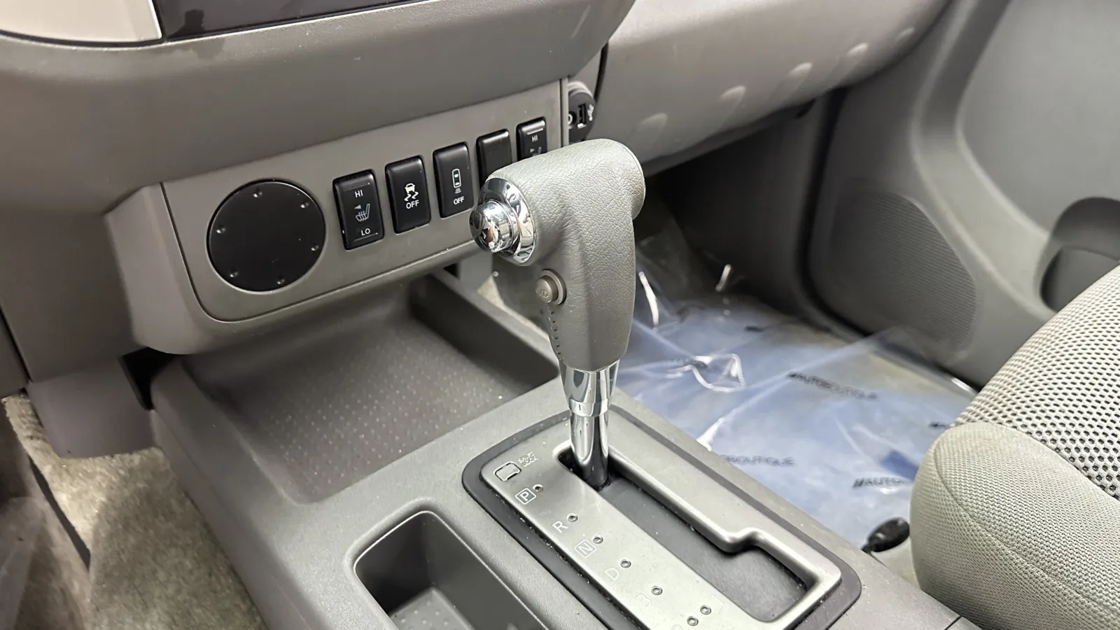 Nissan Frontier photo 12