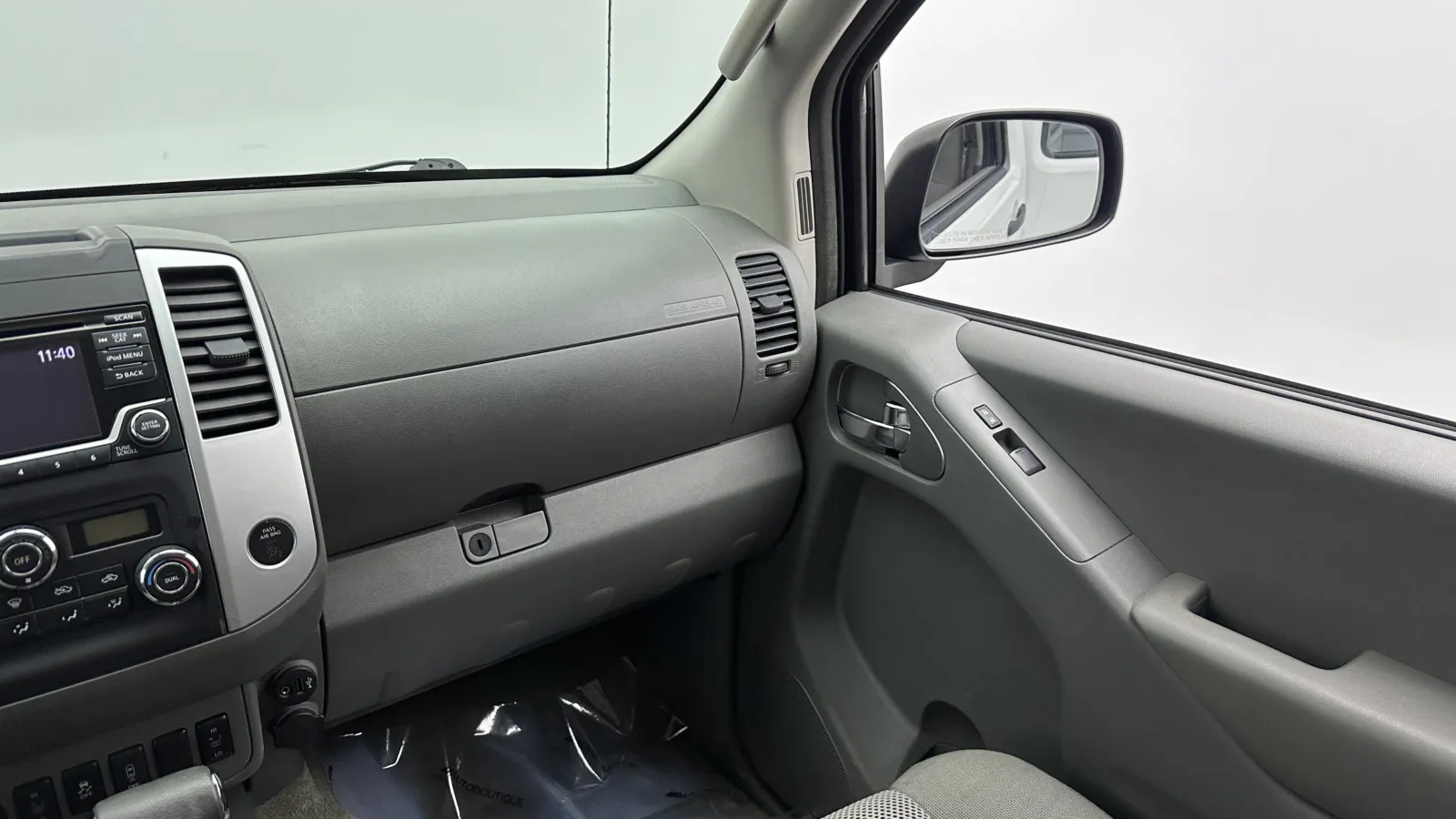 Nissan Frontier photo 28