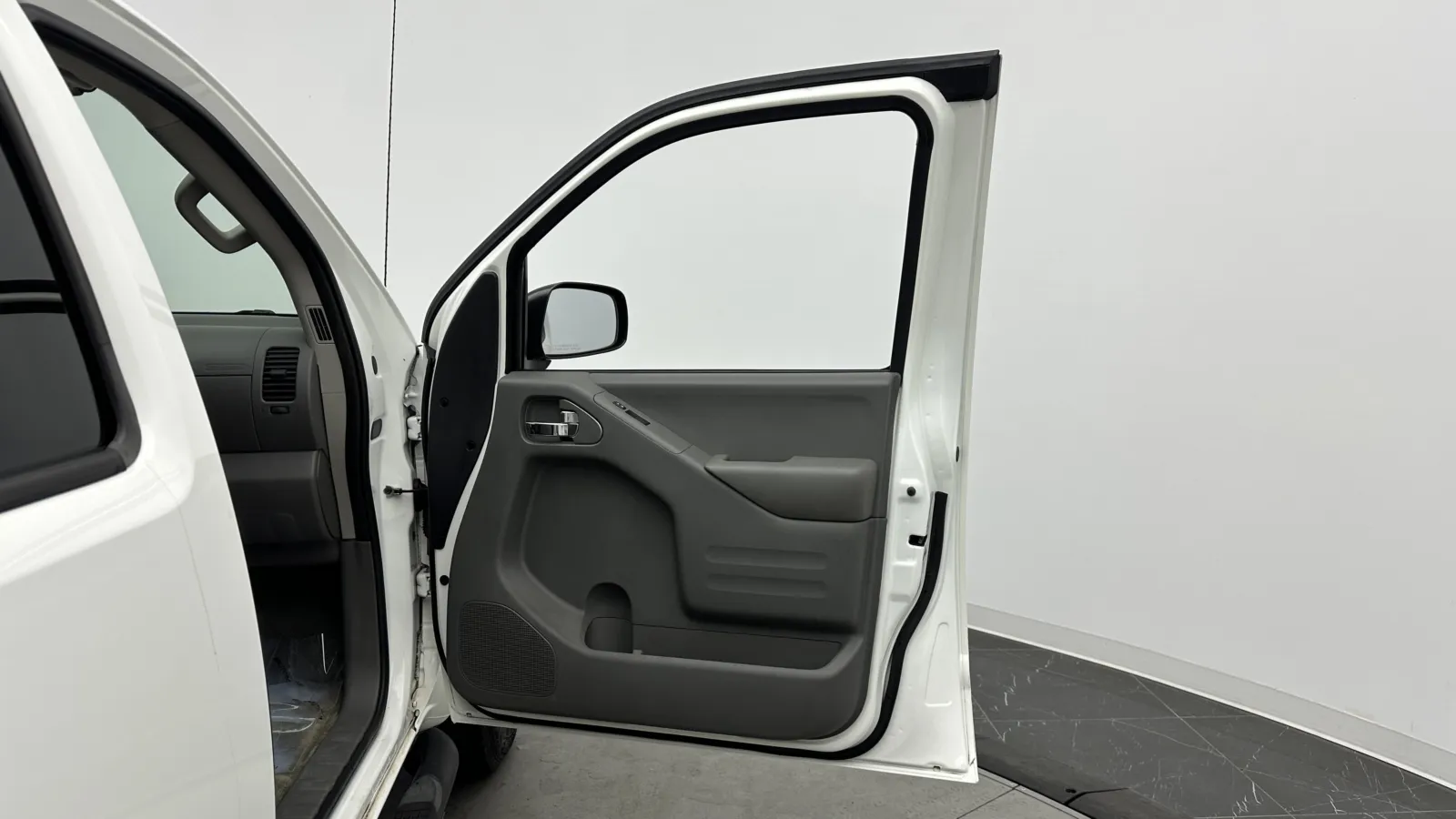 Nissan Frontier photo 29