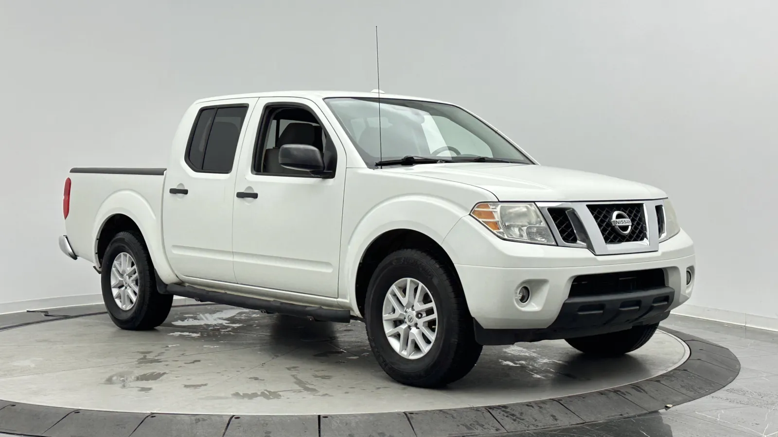 Nissan Frontier photo 3