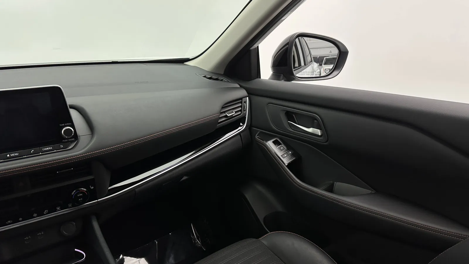 Nissan Rogue photo 29