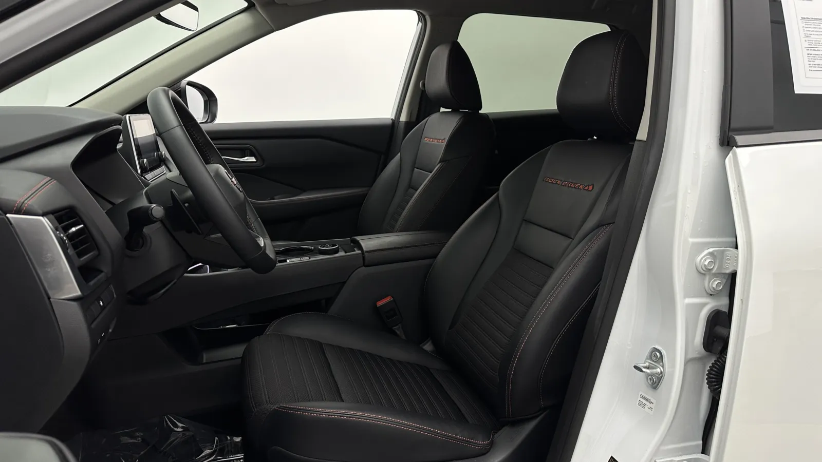 Nissan Rogue photo 14