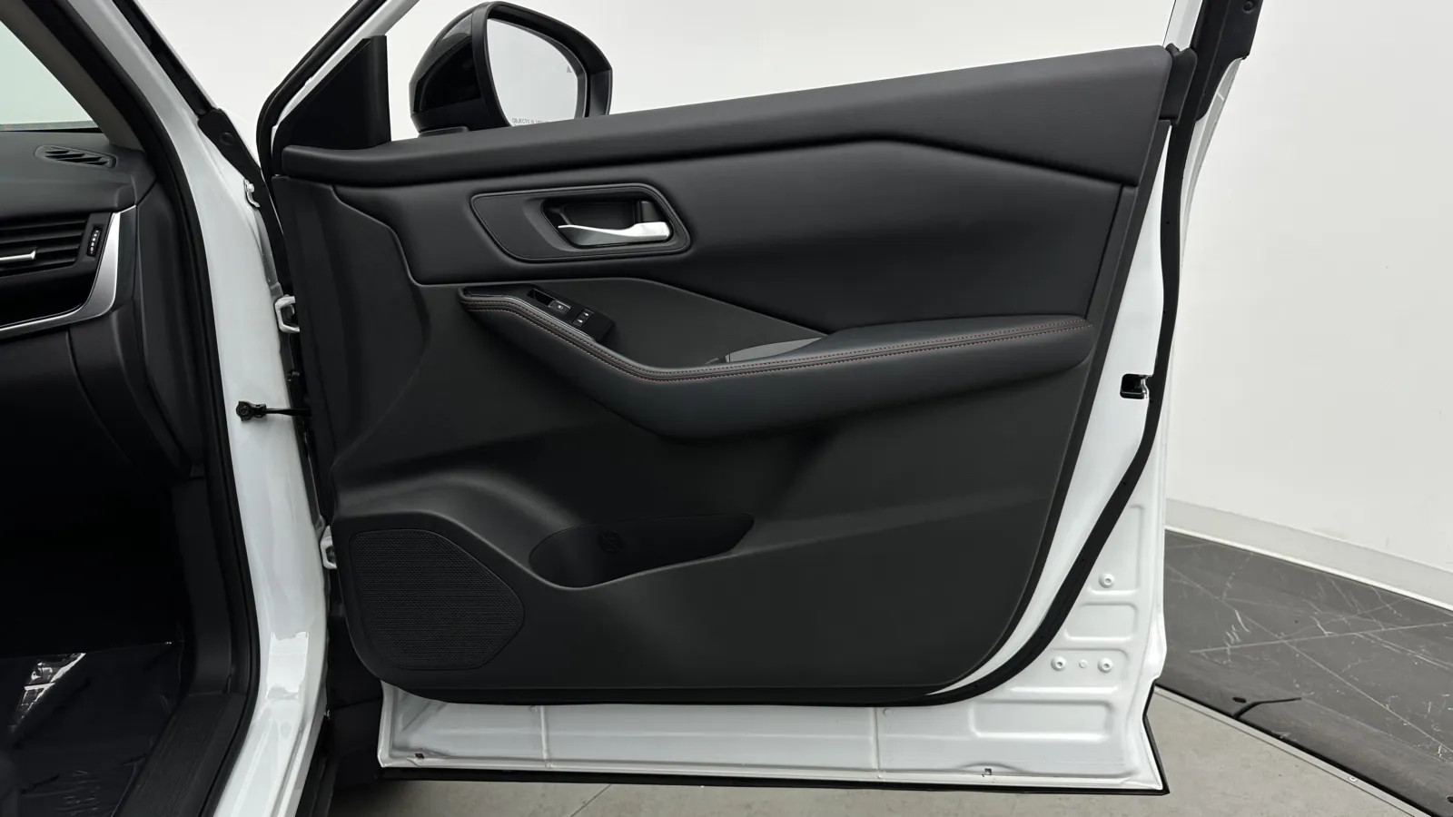 Nissan Rogue photo 38