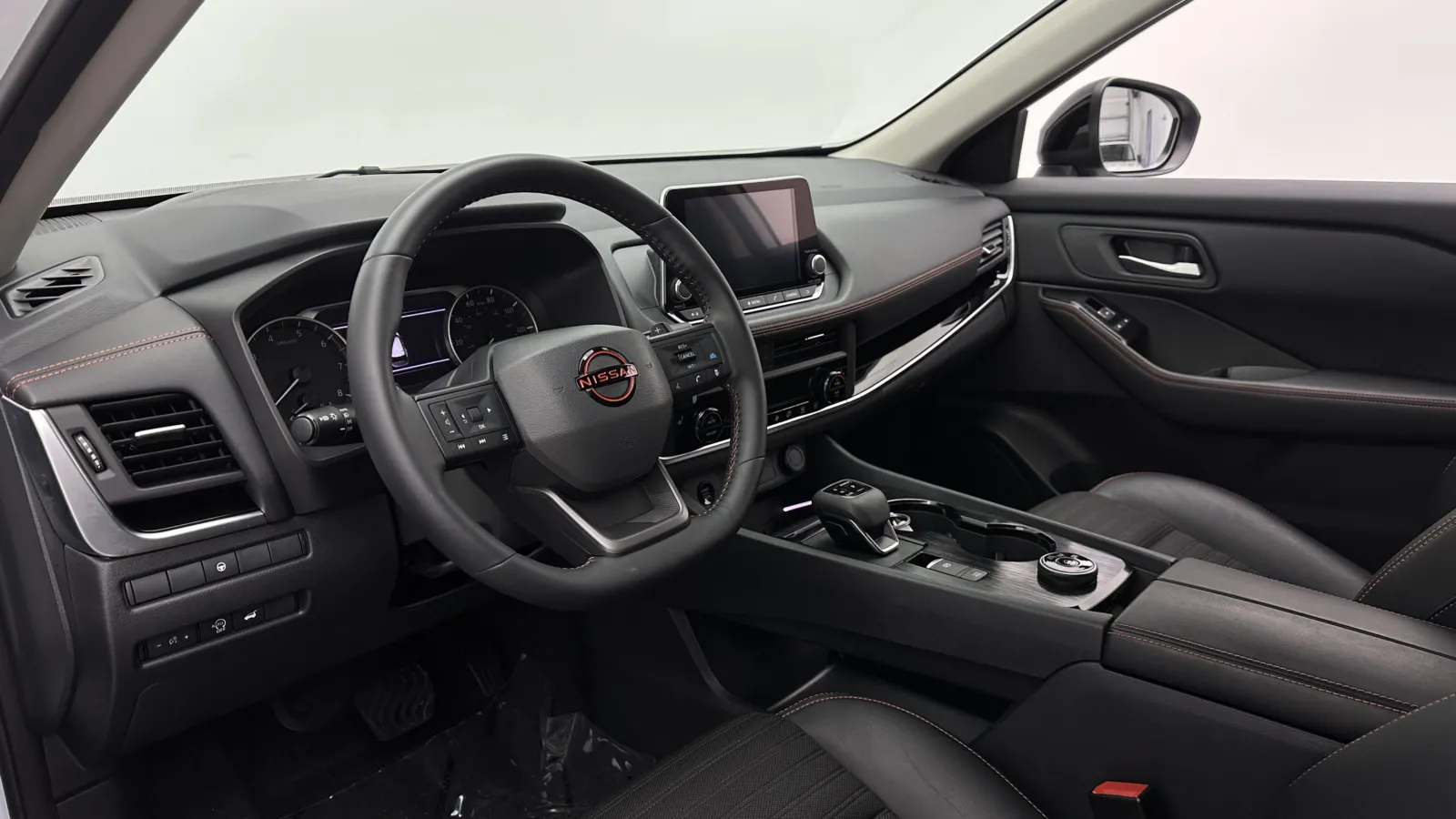 Nissan Rogue photo 9