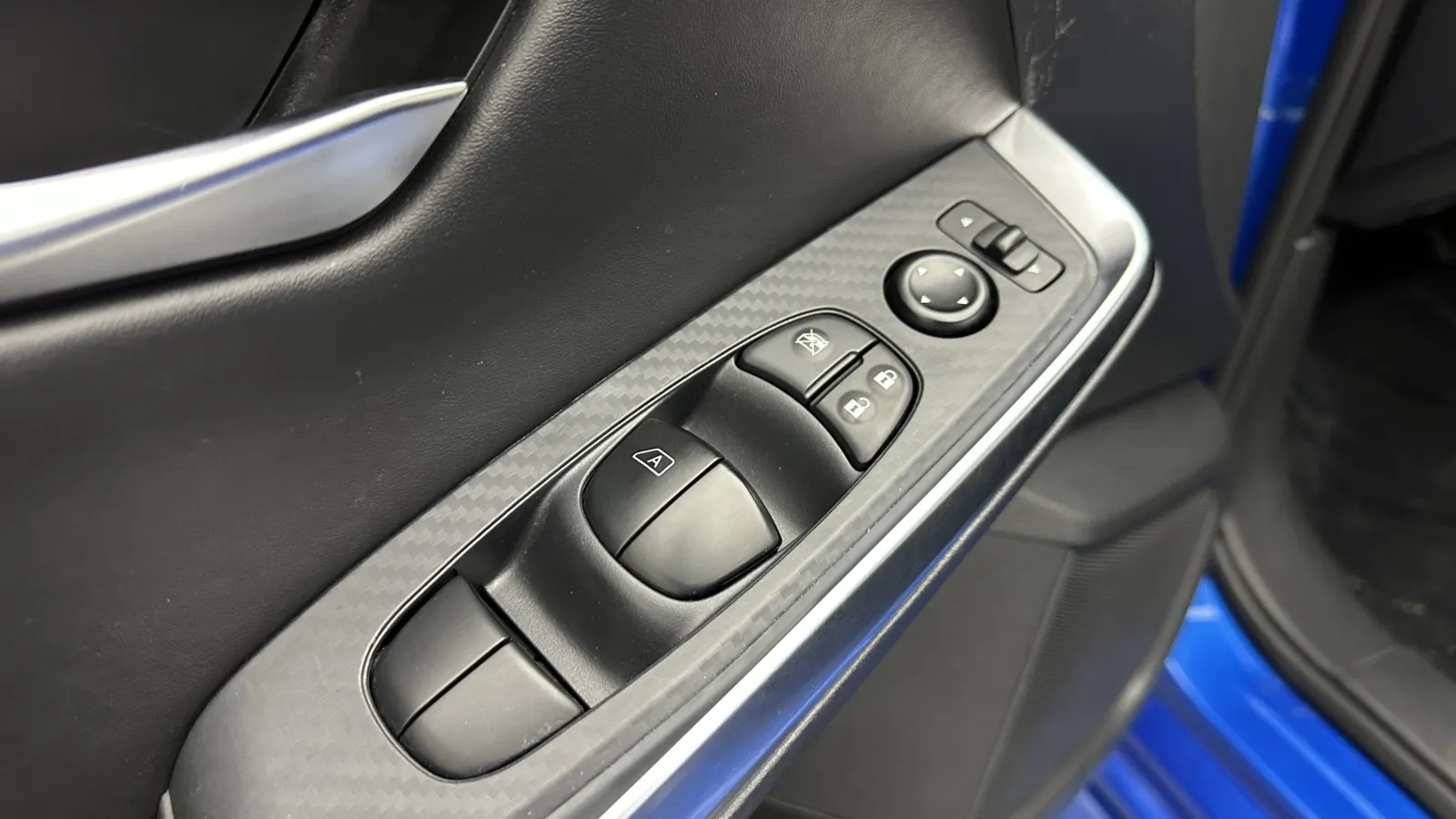 Nissan Sentra photo 12
