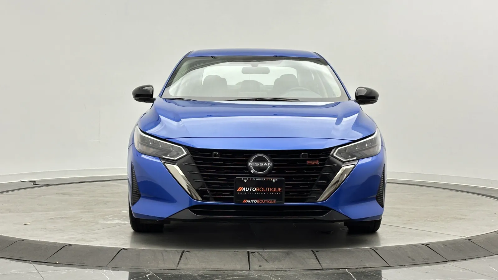 Nissan Sentra photo 2
