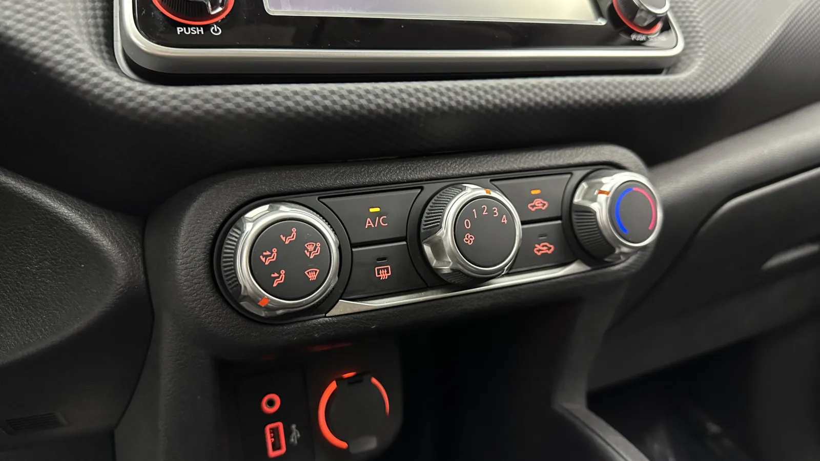 Nissan Kicks photo 12