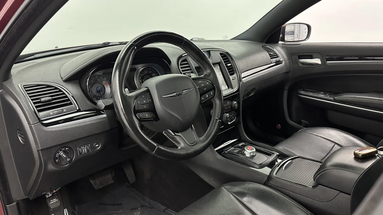 Chrysler 300 photo 12
