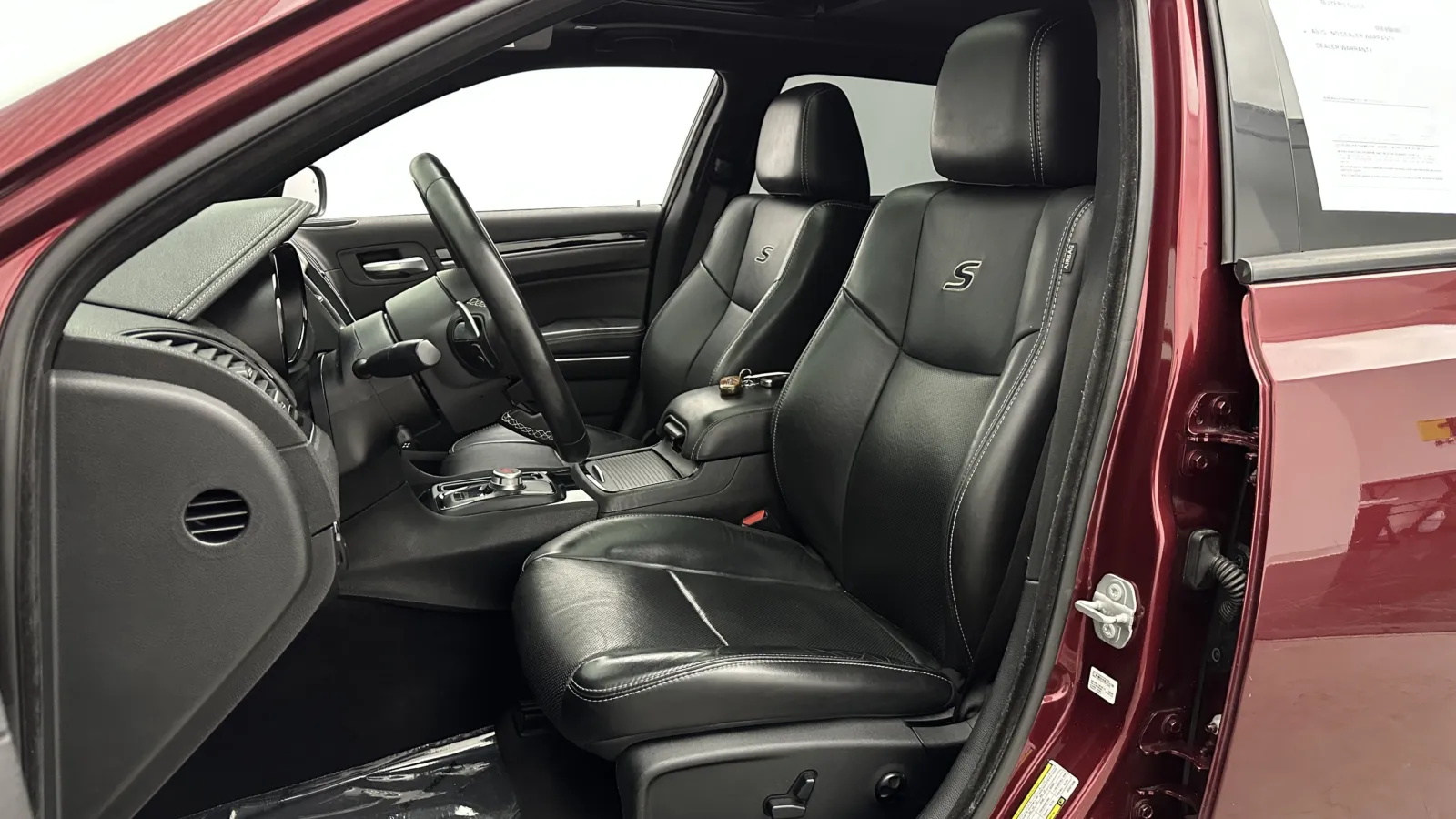 Chrysler 300 photo 18
