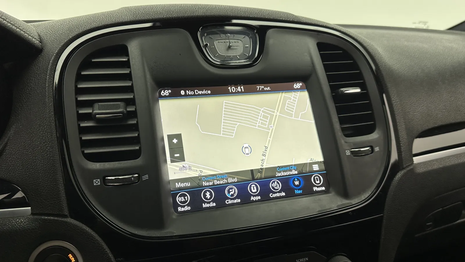 Chrysler 300 photo 6