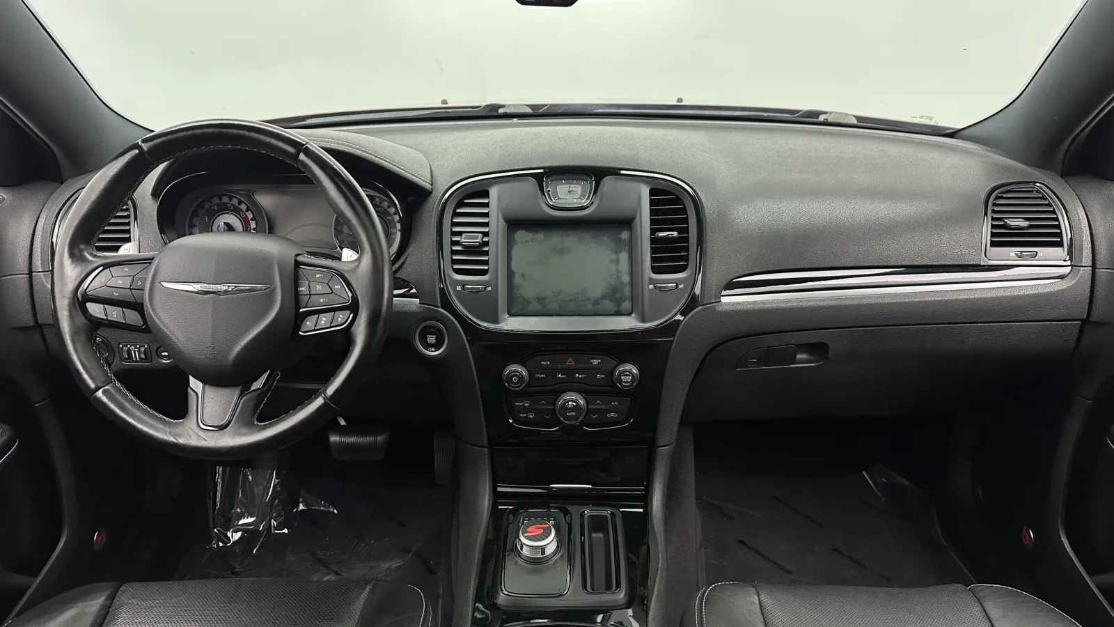 Chrysler 300 photo 35