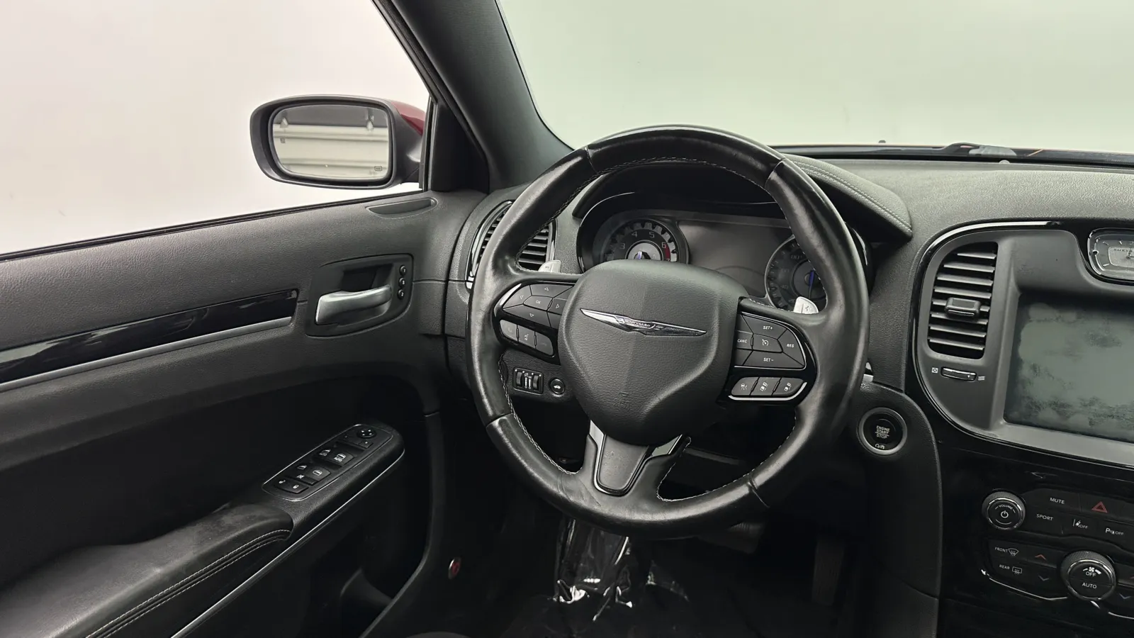 Chrysler 300 photo 34