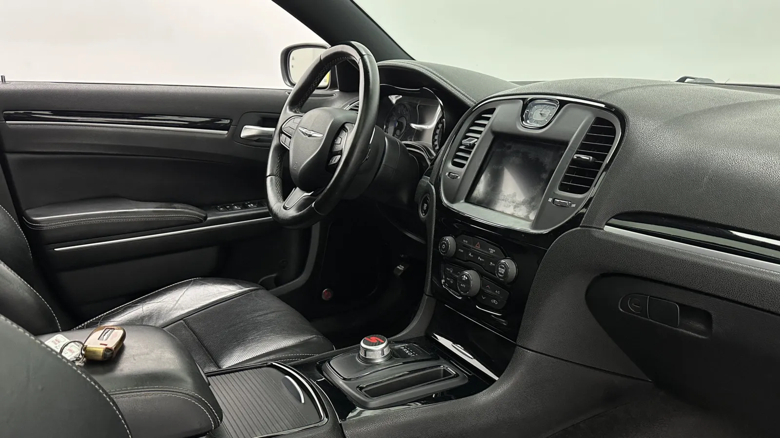 Chrysler 300 photo 38