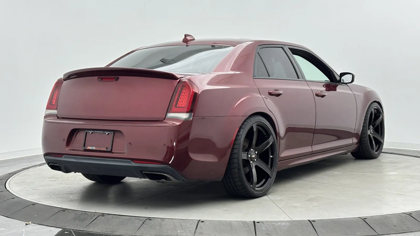 Chrysler 300 photo 9