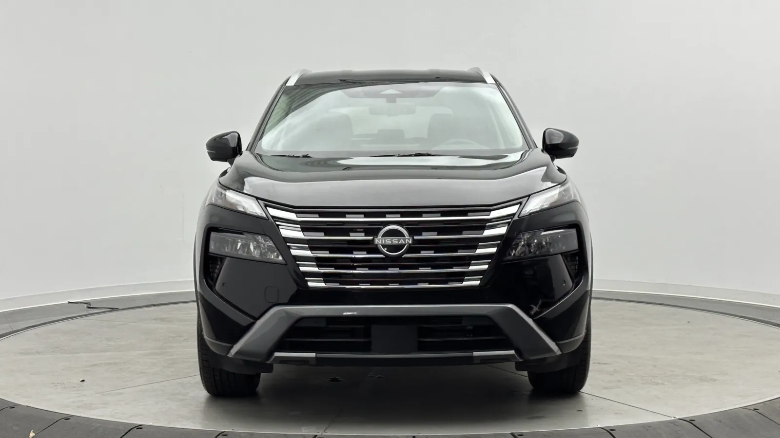 Nissan Rogue photo 2